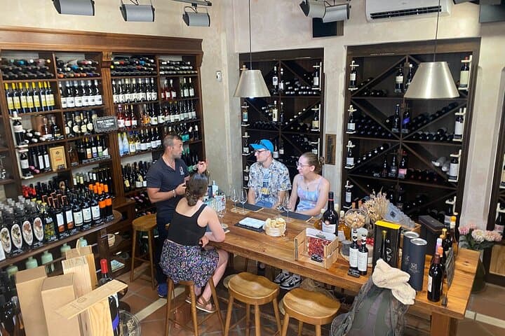 Marbella old town tour with Tapas and Wines