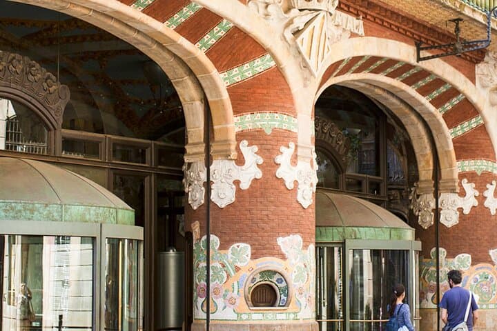 Barcelona: a cultural riddle route in popular El Born quarter
