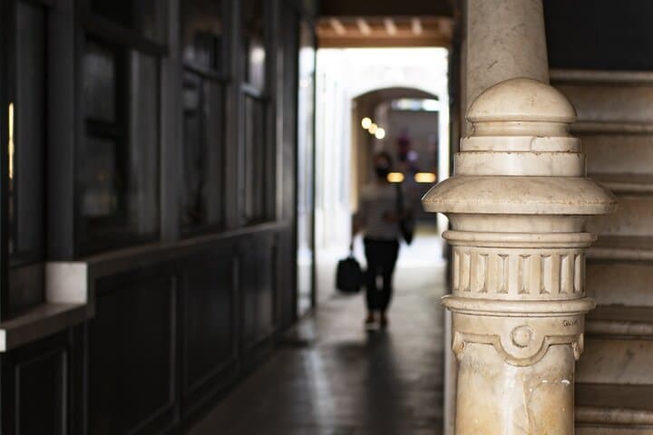Barcelona: a cultural riddle route in popular El Born quarter