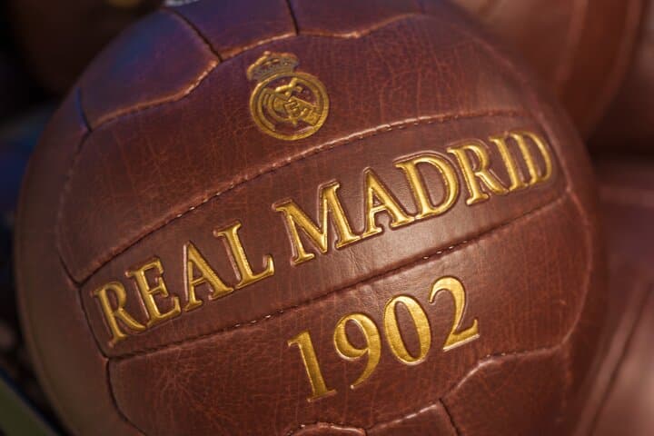 Small-Group Real Madrid Bernabéu Stadium Guided Tour with Museum