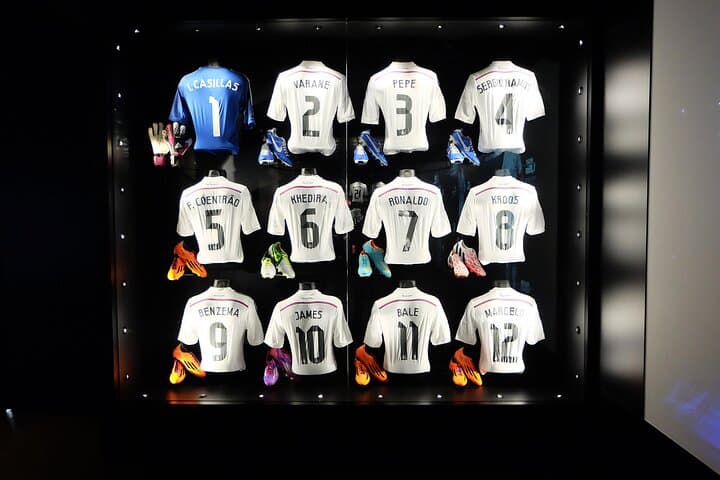 Small-Group Real Madrid Bernabéu Stadium Guided Tour with Museum