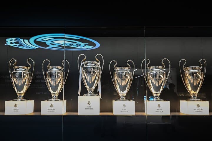 Small-Group Real Madrid Bernabéu Stadium Guided Tour with Museum