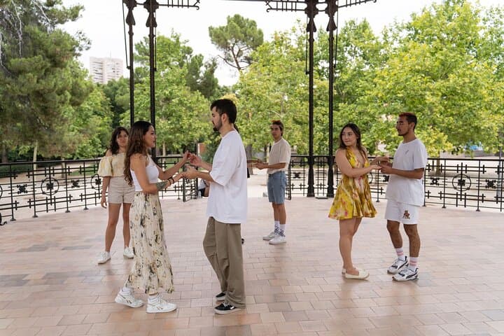 Salsa and Bachata Class in El Retiro park