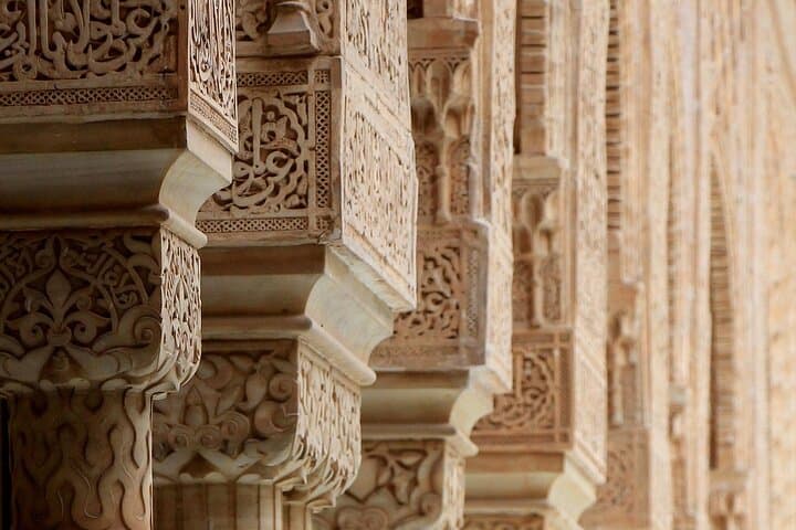 Guided Tour of the Alhambra with Official Guides