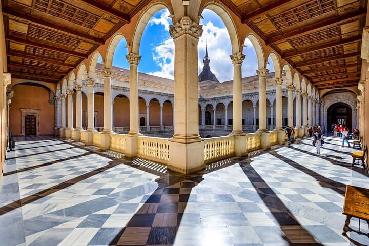 Toledo Walking Tour with Audioguide on Your Smartphone
