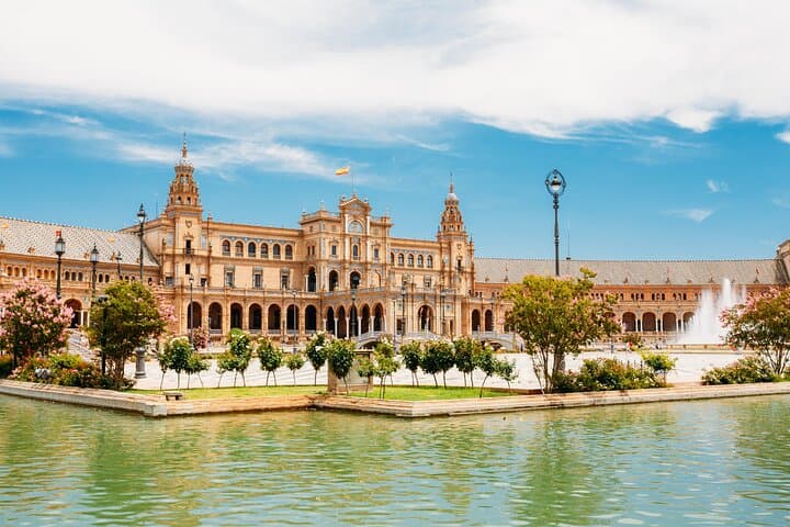 Sevilla, Córdoba and Andalusian Villages Discovery Guide