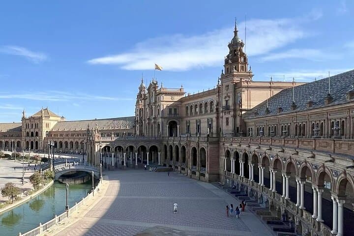 Seville’s Plaza de España: A Self-Guided Tour