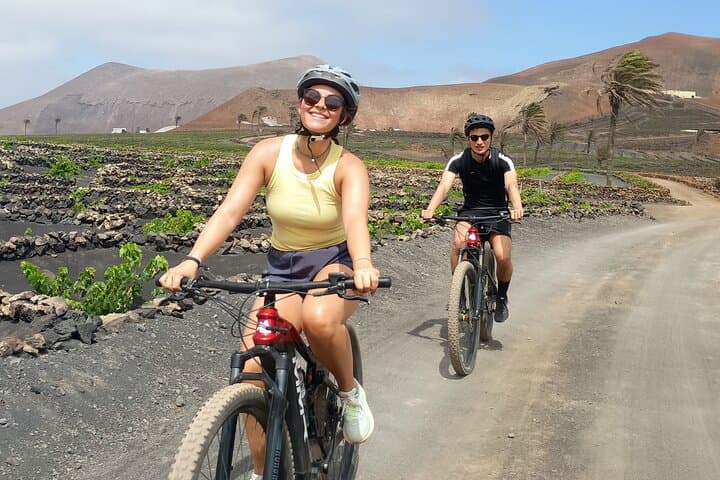 Lanzarote Volcanoes E-Bike Tour – Small Group