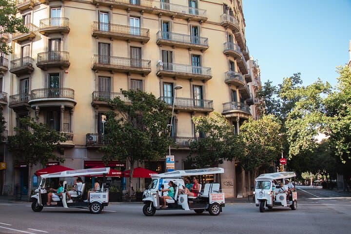 Official Tuk Tuk BCN l Barcelona 3 Hours City Tour