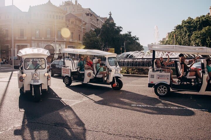 Official Tuk Tuk BCN l Barcelona 2 Hours City Tour