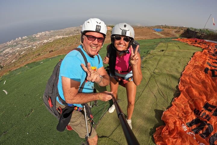 Premium Paragliding in Tenerife : Photos, videos and pickup included
