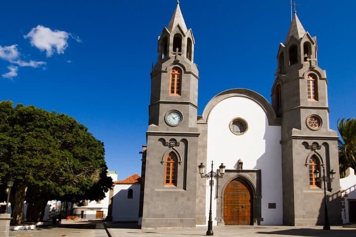 Full-Day Gran Canaria Tour: Historic Towns & Mountain Wonders