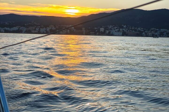 Palma de Mallorca Private Boat.Adventure from the Sun to the Stars