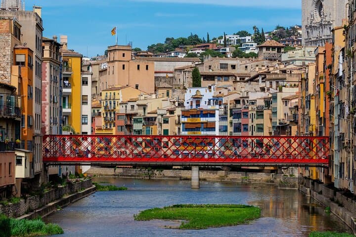 Hello Girona: Private 2-Hour Intro City Walk with Local Guide