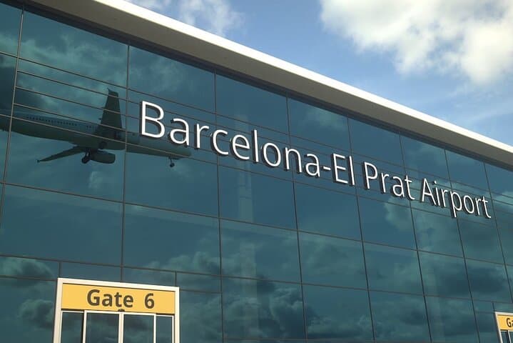24 Hour Private Transfer from Barcelona Airport to City Centre