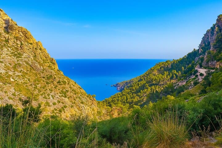 Mallorca Scenic Villages Tour with Traditional Lunch