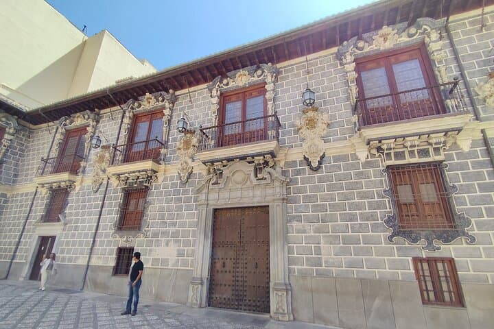 Granada City Center and Albaicin Private Tour