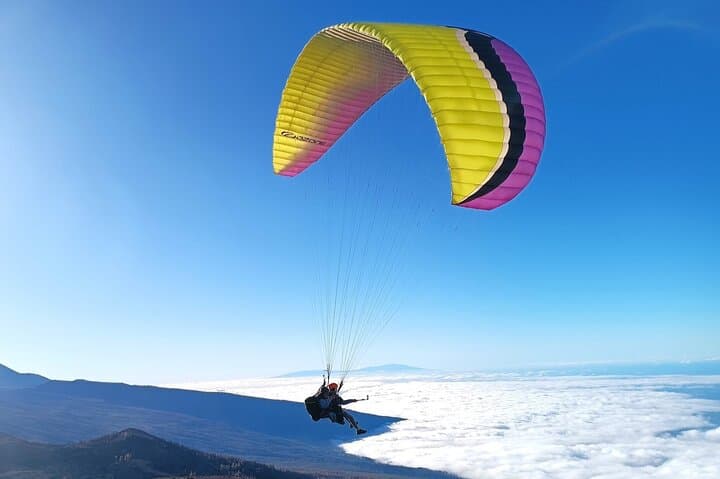 Paragliding from Teide National Park 2200m to Puerto de la Cruz