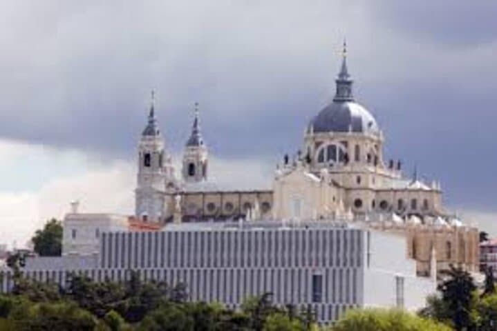 Madrid: Guided Tour of the Royal Collections Gallery