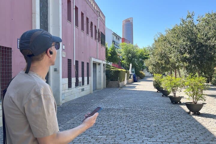 Industry and Artistry in Seville’s Triana: An Audio Tour