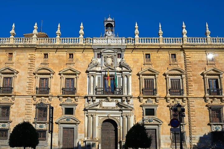 Granada Private Walking Tour with a Local
