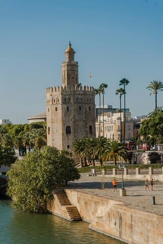 Sevilla Electric Bike Tour: Self-Guided Half-Day Experience