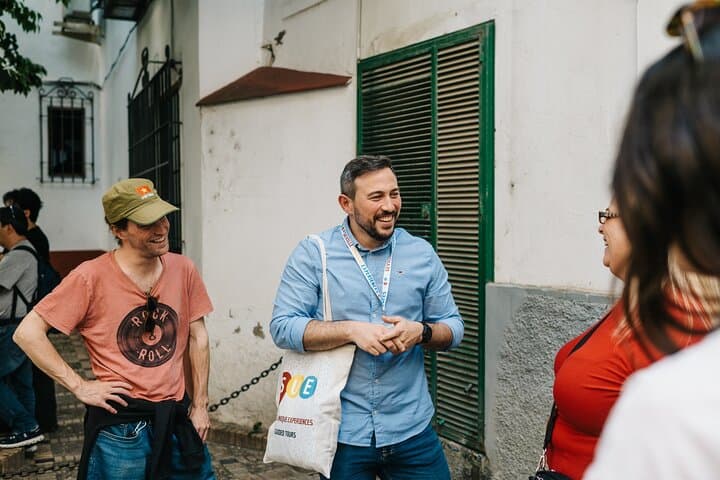 Seville Jewish Quarter Small-Group Walking Tour: History & Gems