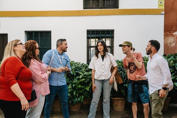 Seville Jewish Quarter Small Group Tour with Tapas and Drinks