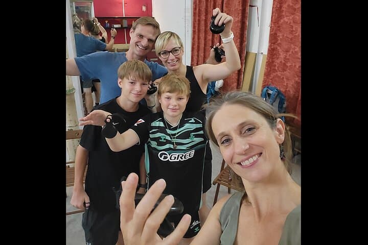Castanets for Beginners: Introduction Class (with Dance Demo)