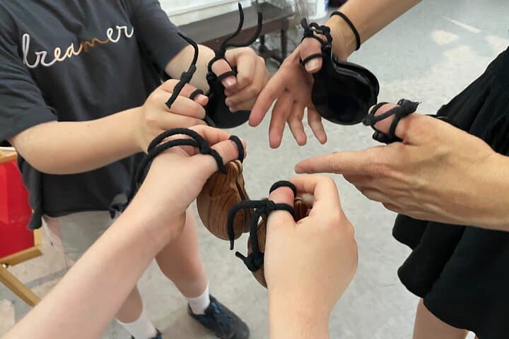 Castanets for Beginners: Introduction Class (with Dance Demo)