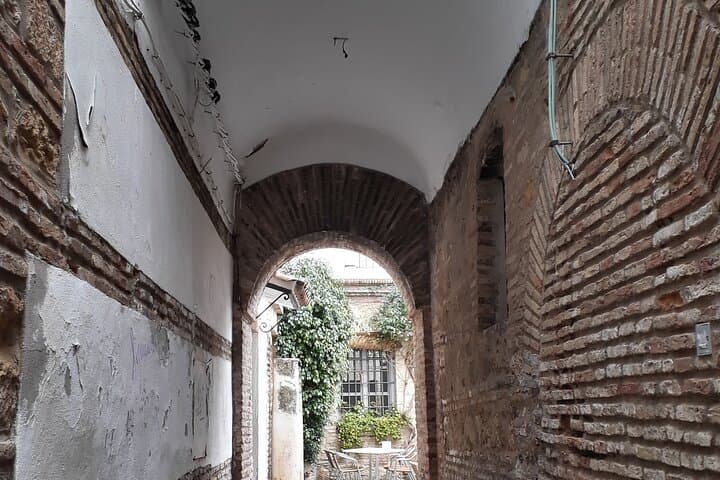 Alley of the Moon