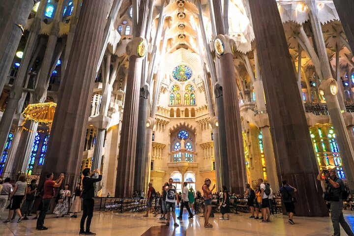 Sagrada Familia Fast Track Guided Tour