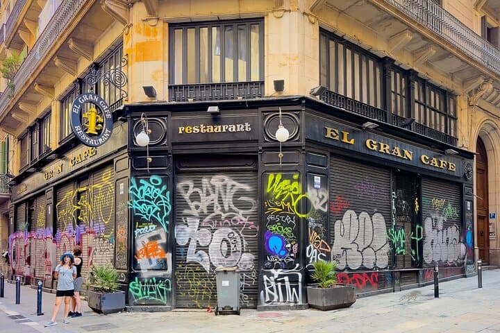 Amazing Bar Crawl in Barcelona