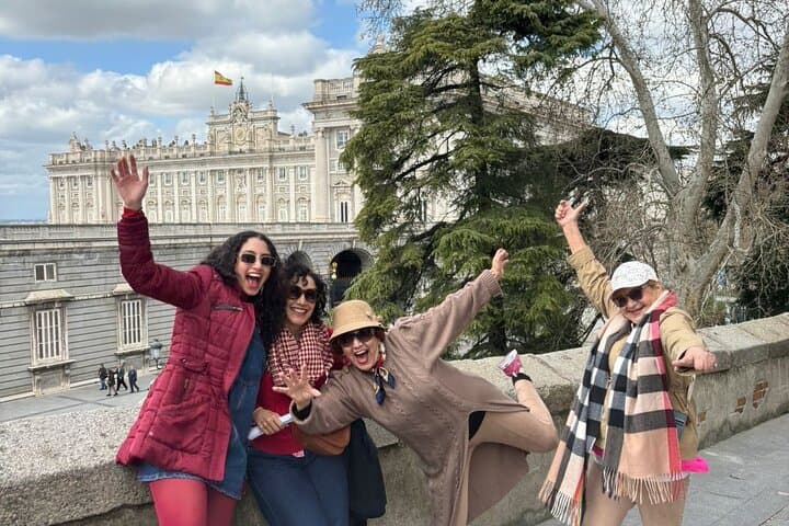 Discover Madrid in Tuk Tuk for 11⁄2 hours