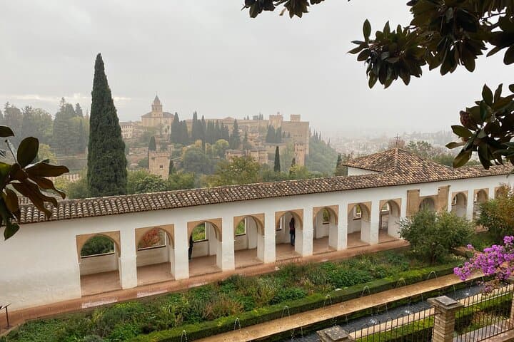 Private Tour to La Alhambra de Granada from Cordoba