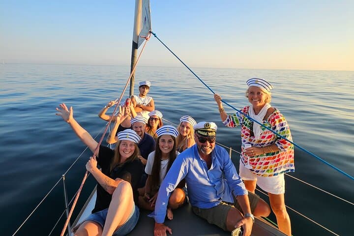 Experience sharing sailboat Marbella, dolphins, drinks ,elan 37