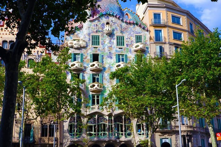 Barcelona Modernist Icons in a Small Group Walking Tour