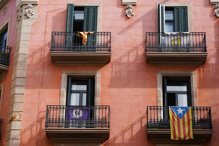 Gracia Catalan Culture and Cuisine Small Group Tour
