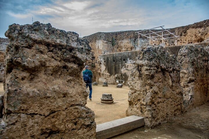 Carmona and Necropolis: Guided Day Tour from Seville