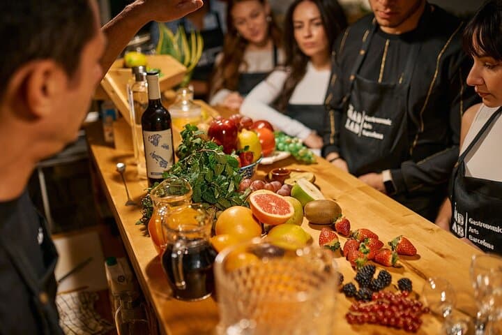 Tapas & Sangria Workshop with Craft Beer Pairing in Barcelona