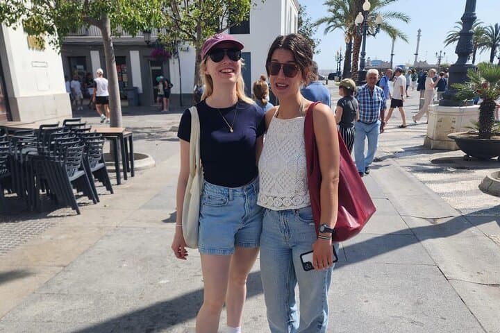 Private Healthy Food Experience and Walking Tour in Cadiz