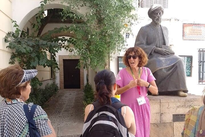 Tour of the Jewish Quarter in English.
