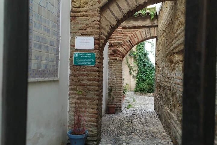 Tour of the Jewish Quarter in English.