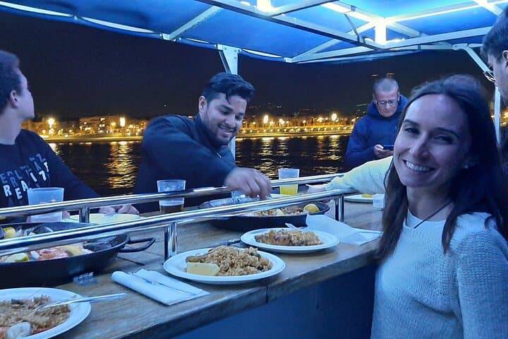 Evening Cruise with Dinner and Drinks in Barcelona