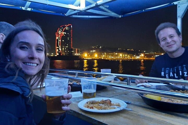 Evening Cruise with Dinner and Drinks in Barcelona