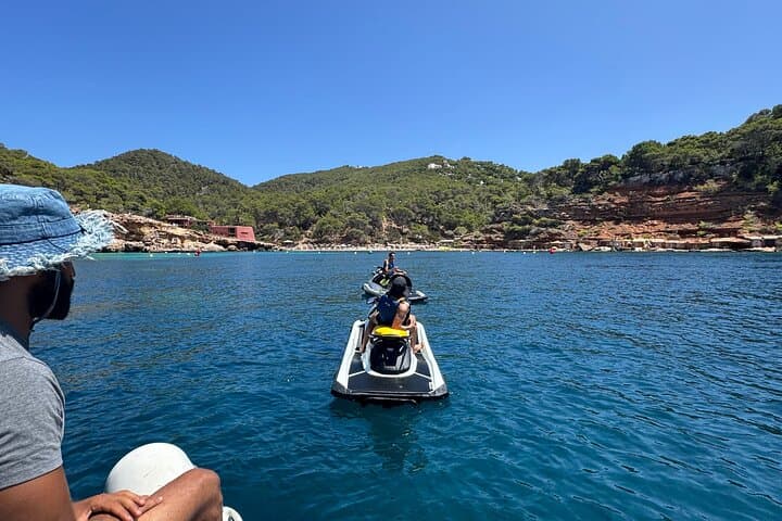 instructor Cala salada tour jetski ibiza