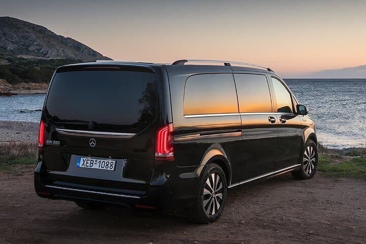 Airport Transfer: Ibiza Airport IBZ to Ibiza Central by MB Van