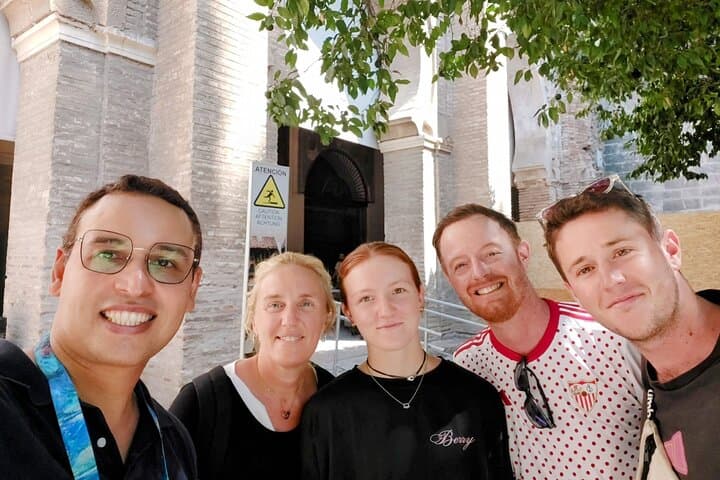 Seville: FREE City Tour + option Alcázar & Cathedral with tickets