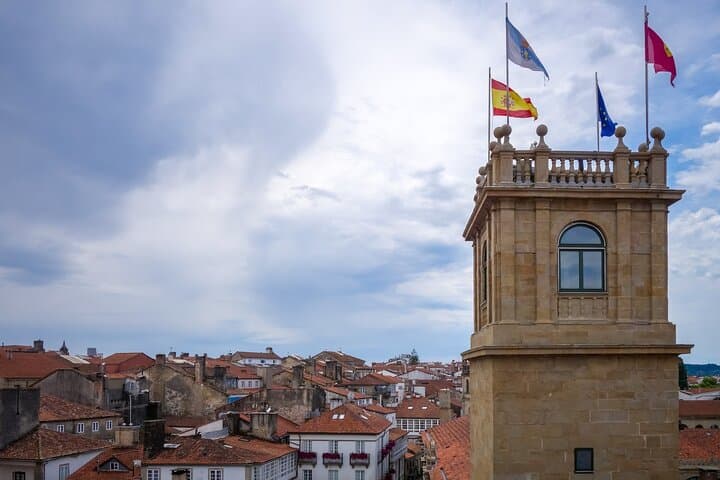 Hello Santiago de Compostela: Private 2-Hour City Walk with Guide