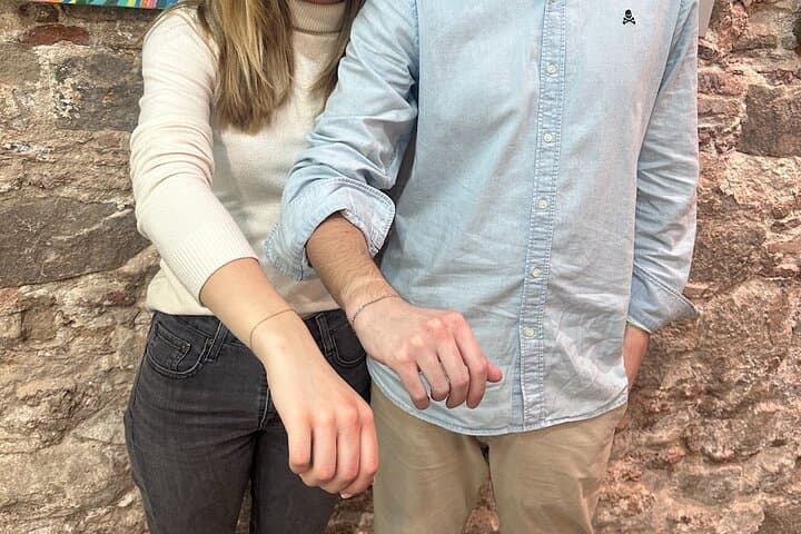 Barcelona: Get your Permanent Bracelet - Jewelry Experience